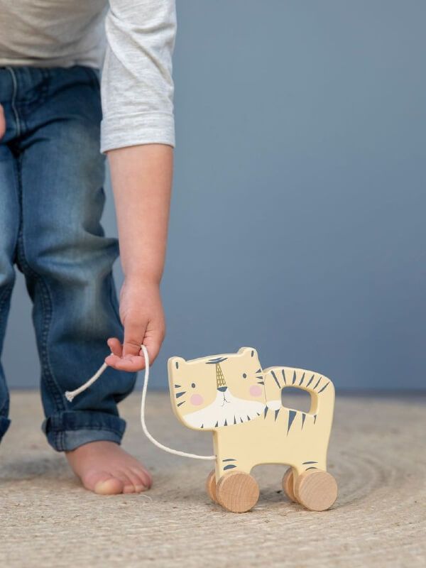 Jucărie din lemn cu roţi Tigru